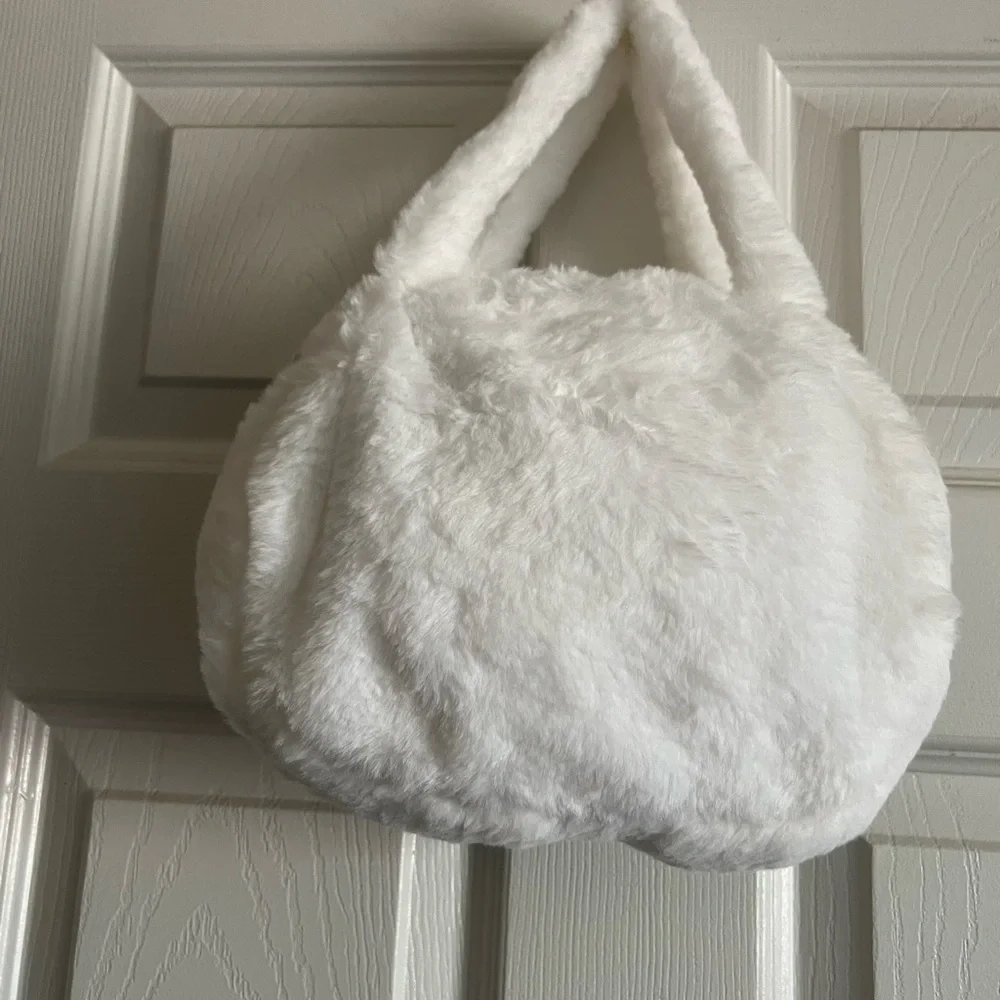 Hello Kitty Plush Bag With Straps - Picture 2 of 2